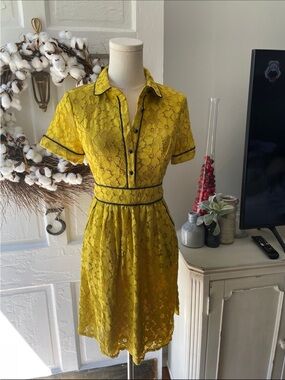 STYLEWE Yellow Lace Short-Sleeve Fit-and-Flare Dress with Contrast Trim